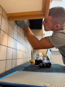 Einbau eines neuen Wesco Dunstabzugs in Baden