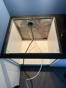 Anschlussvorbereitung für flächenbündiges Kochfeld in Baden